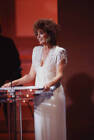 Linda Grey In The Tv Special The 37Th Primetime Emmy Awards / - 1985 Old Photo 2