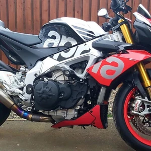 Gráficos sartén de vientre rojo Aprilia Tuono V4 1100 - Imagen 1 de 1