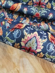 New World Tapestry 'Morris' Fabric - V Pattern Repeat 42cm - Picture 1 of 3