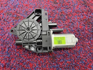 MOTOR REGULADOR VENTANA PUERTA CONDUCTOR TRASERO IZQUIERDO JEEP GRAND CHEROKEE SRT 11-22 OEM - Imagen 1 de 1
