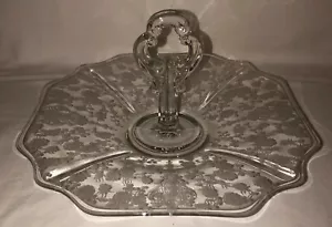 Cambridge ROSE POINT CRYSTAL 10 1/2" SANDWICH TRAY* KEYHOLE HANDLE*#3400/10 - Picture 1 of 2