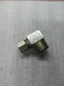 369-06-08 Brass Compression 90° Elbow Fitting 3/8" OD Tube to 1/2 NPT - Picture 1 of 1