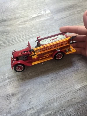 1928 REO Fire Truck Replica Signature Models Pleasant Plains VFD Model 1/32 - Image 1 of 4