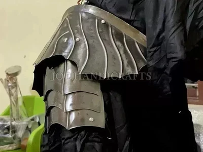 Calzoneras Nazgul Negras/Anillo Espectro Hombro/Disfraz de Rey Brujo/Halloween Juegos con disfraces Foto 1 de 4