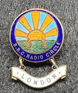 VINTAGE BBC RADIO CIRCLE LONDON 1930’S W. MILLER PIN BADGE - Picture 1 of 4