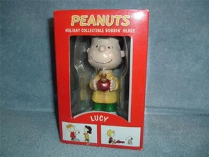 LUCY Peanuts Holiday Bobbin' Heads Bersaglio Bobbleheads Esclusivo Nuovo - Foto 1 di 1