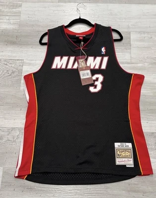 Jersey Dwayne Wade Mitchell & Ness Foto 1 de 4