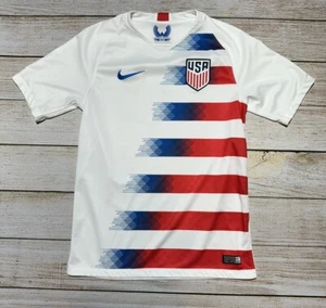 2017-2018 USMNT USA Soccer Jersey Nike Dri-Fit Men's SMALL *FLAW* - Picture 1 of 8