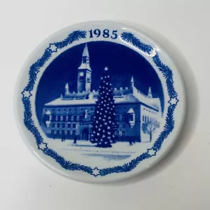 Vtg 1985 Royal Copenhagen 3.25" Mini Plate Townhall Copenhagen Christmas Small - Picture 1 of 2