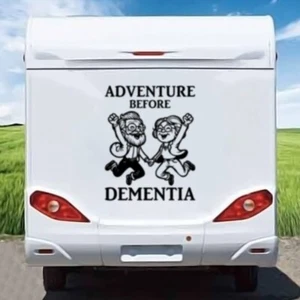 PEGATINAS AUTOCARAVANA CÁMPER FURGONETA CARAVANA CALCOMANÍA BRÚJULA MONTAÑAS pensionistas grandes - Imagen 1 de 4