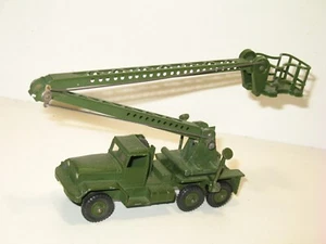 DINKY TOYS, Camion militaire servicing plateform pour fusée corporal, complet - Picture 1 of 6