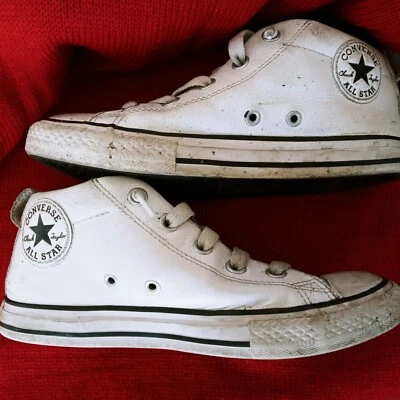 Converse Chuck Taylor All Star White Leather Sneaker Size 3 Junior Kicks 648582C - Image 1 of 4