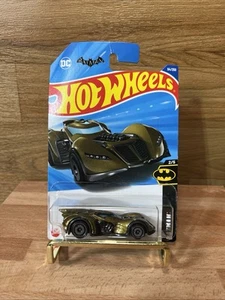 HOT WHEELS Batman - ARKHAM ASYLUM BATMOBILE in Gold (2025) - Picture 1 of 4