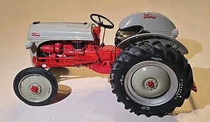 RARE! MINT! Danbury Mint Diecast 1952 8N Ford Tractor Farm Display Red & Gray - Picture 1 of 4