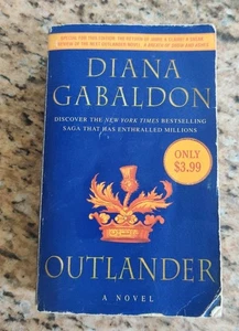 Outlander - Mass Market Paperback By Gabaldon, Diana - VERY GOOD - Picture 1 of 2