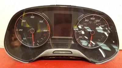 Seat Leon 2018 1,6 L diésel 7 velocidades automático velocímetro cuadro de instrumentos Foto 1 de 4