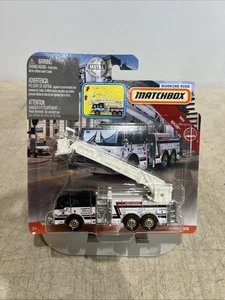 Matchbox Pierce Velocity Aerial Platform Fire Truck Jenson Fire-Rescue - Foto 1 di 3