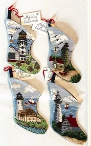 "Juego de 4 adornos náuticos de medias de Navidad con punta de aguja 6"" diagonal nuevo con etiqueta" - Imagen 1 de 4