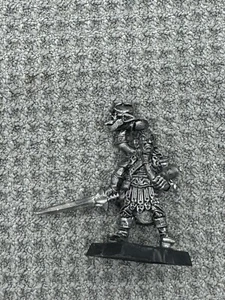 Citadel Warhammer Fantasy C09 Dark Elf Command Group 1987 musicista metal 87-04 - Foto 1 di 6