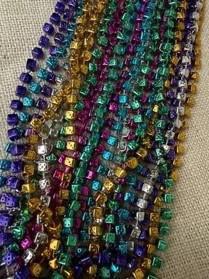 Docena/12 De colección. Nuevos collares de plástico multicolor 2002 estilo Mardi Gras 32" Foto 1 de 3
