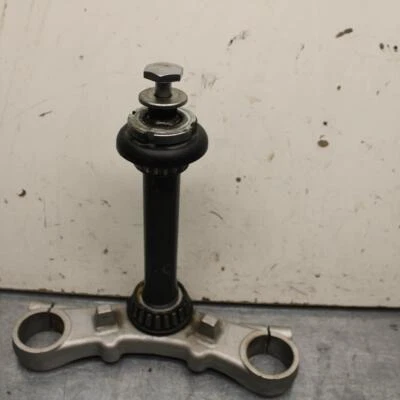 04-09 SUZUKI GS 500 FH GS500F FRONT FORKS CLAMP LOWER TRIPLE TREE STEM BB97 Foto 1 de 4