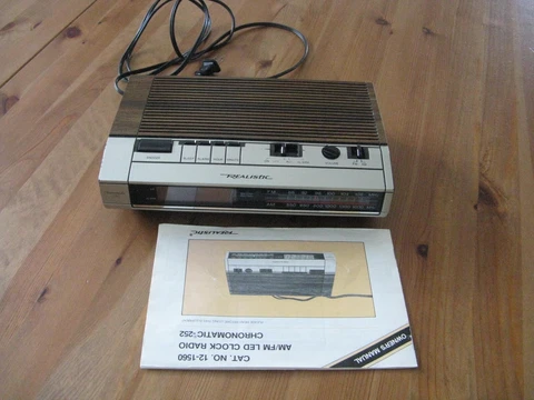 1986 Realistic Chronomatic-252 AM/FM LED Clock Radio Cover