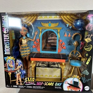 2024 Monster High G3 Self-Scare Day Cleo DeNile Vanity Set NIB - Picture 1 of 10