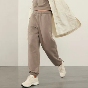 Athleta Forever Fleece Jogginghose Pyrit Braun Größe Large Petite Neu mit Etikett - Bild 1 von 8