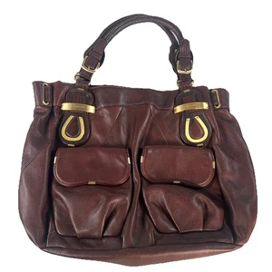 Bolso de Hombro Hobo B. MAKOWSKY Marrón Cuero Guijarro Tono Dorado Dijes Usado en Excelente Condición - Imagen 1 de 16
