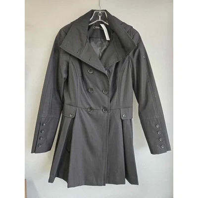 Gabardina negra Calvin Klein / Chaqueta ajustada y acampanada Listado Foto 1 de 4