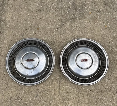 Oldsmobile Delta 88 1970, Vista Cruiser 15" cubiertas de rueda, tapacubos, par de 2 Foto 1 de 3