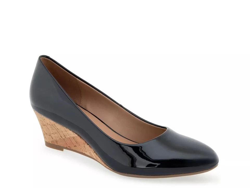 Woman's Dress Shoes Aerosoles Iris Wedge Pump - Image 1 of 1