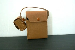 NOS VINTAGE TRANSISTOR RADIO AND EARPHONE LEATHER CASE HONG KONG MADE - Picture 1 of 7