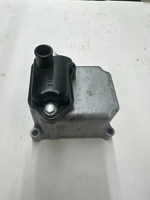 08-09 SUZUKI B KING GSXR1300 HAYABUSA CRANK CASE BREATHER REED VALVE COVER-USED - Imagem 1 de 4