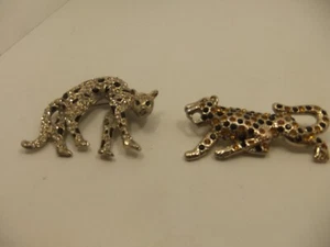 A pair of Leopard brooches each 6 cm across in metal with faux gem stones - Picture 1 of 8