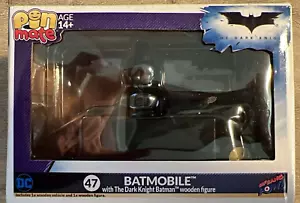 Bicchiere Batmobile con Il Cavaliere Oscuro Batman Figura in Legno Spilla Compagni - Foto 1 di 3