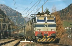 Rivarossi E-Lok E.652 FS große Betr.-Nummer an den Fronten, E.652 088, Ep. IV-V - Picture 1 of 1