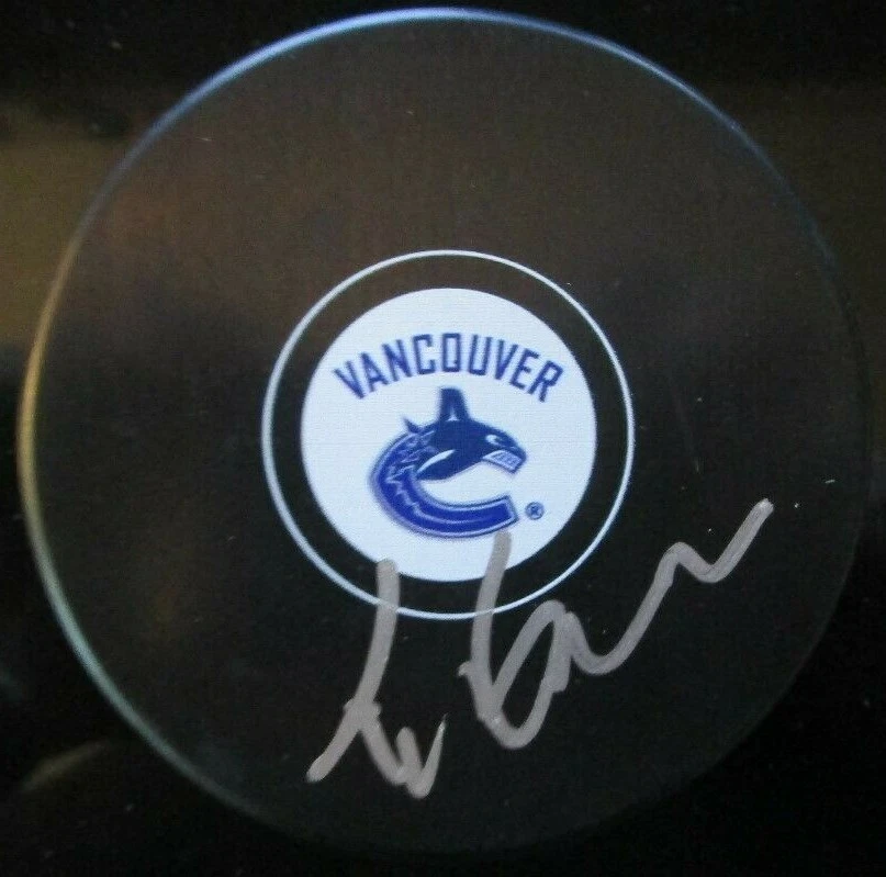 Disco de hockey Travis Green firmado Vancouver Canucks con certificado de autenticidad Foto 1 de 1