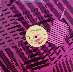Bassheads - Is There Anybody Out There? (Just Get Up And Dance) (12") - Bild 1 von 4