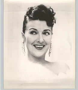 BURLESQUE Entertainer GYPSY ROSE LEE Stylish Portrait VINTAGE 1960 Press Photo - Picture 1 of 2