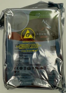 Disque dur NAS ST12000NE0008 Seagate IronWolf Pro 12 To 7 200 tr/min SATA 6 Go/s 3,5" - Photo 1/3