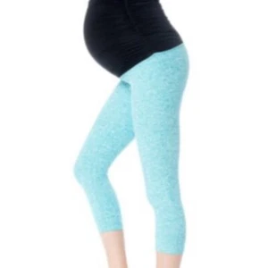 Beyond the Bump by Beyond Yoga The What's Kicking Foldover Crop Leggings Size M - Picture 1 of 8