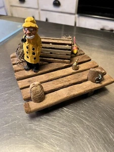 VTG Maine Lobster Fisherman With Trap On Dock - Carved Basswood And Driftwood? - Picture 1 of 7