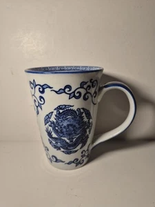 Taza de café pintada a mano Yokohama Studio patrón floral dragón azul Japón cerámica - Imagen 1 de 8