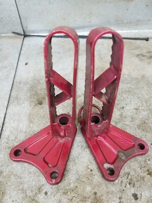 Reposapiés izquierdo derecho Suzuki Quadracer 250 Lt250r 2x4 clavijas personalizadas Foto 1 de 4