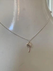 45 $ LUCKY BRAND SILBERFARBENE PALME 18" HALSKETTE CL17 - Bild 1 von 5