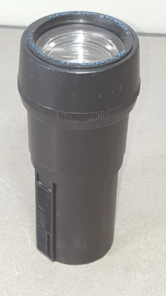 Kodak Zoom Ektanar C 102 to 152 mm f/3.5 projection lens - Image 1 of 1