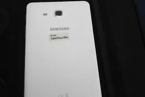 SAMSUNG Galaxy Tab A 2016 SM-T280 Tablet 7" WiFi 8GB Android with accessories - Picture 1 of 4