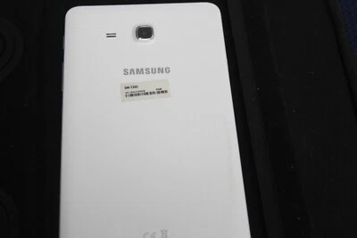 SAMSUNG Galaxy Tab A 2016 SM-T280 Tablet 7"  WiFi  8GB Android with accessories - Image 1 of 4