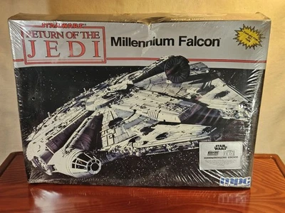 Star Wars ROTJ Millennium Falcon MPC 8917 Model Kit Sealed Vintage 012427 - Image 1 of 4